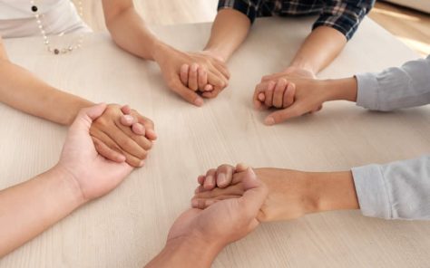 hands-middle